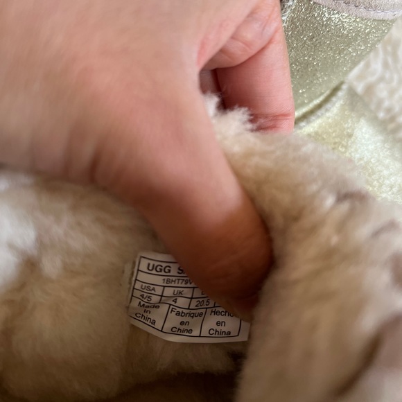 Ugg Jesse Shiimer size 4/5 - Picture 3 of 6